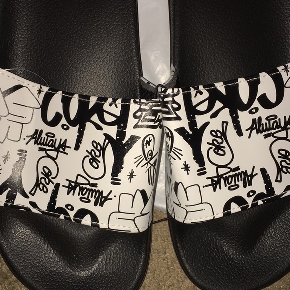 COPY - Coca Cola Coke Graffiti Slides NWT (Men’s Size) - Picture 6 of 6